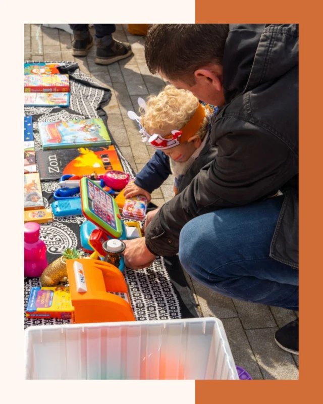 🌟 Rommelmarkt op het Dorpshuisplein! 🌟
Zet je marktkraam op, want de rommelmarkt is weer terug op 26 april van 11:00 tot 14:00 uur! 🎉 Kom snuffelen, verkopen en vind die ene bijzondere vondst! Van speelgoed tot mooie spulletjes – voor iedereen is er wat wils! 🧸🎁
🚗 Let op: vanaf 19:00 uur is er geen toegang voor auto's op het Dorpshuisplein, dus zorg dat je er op tijd bent! Kom jij ook gezellig langs? 🏃‍♀️🏃‍♂️
#Rommelmarkt #Valkenburg #Dorpshuisplein #Snuffelen #Vondsten #Gezelligheid